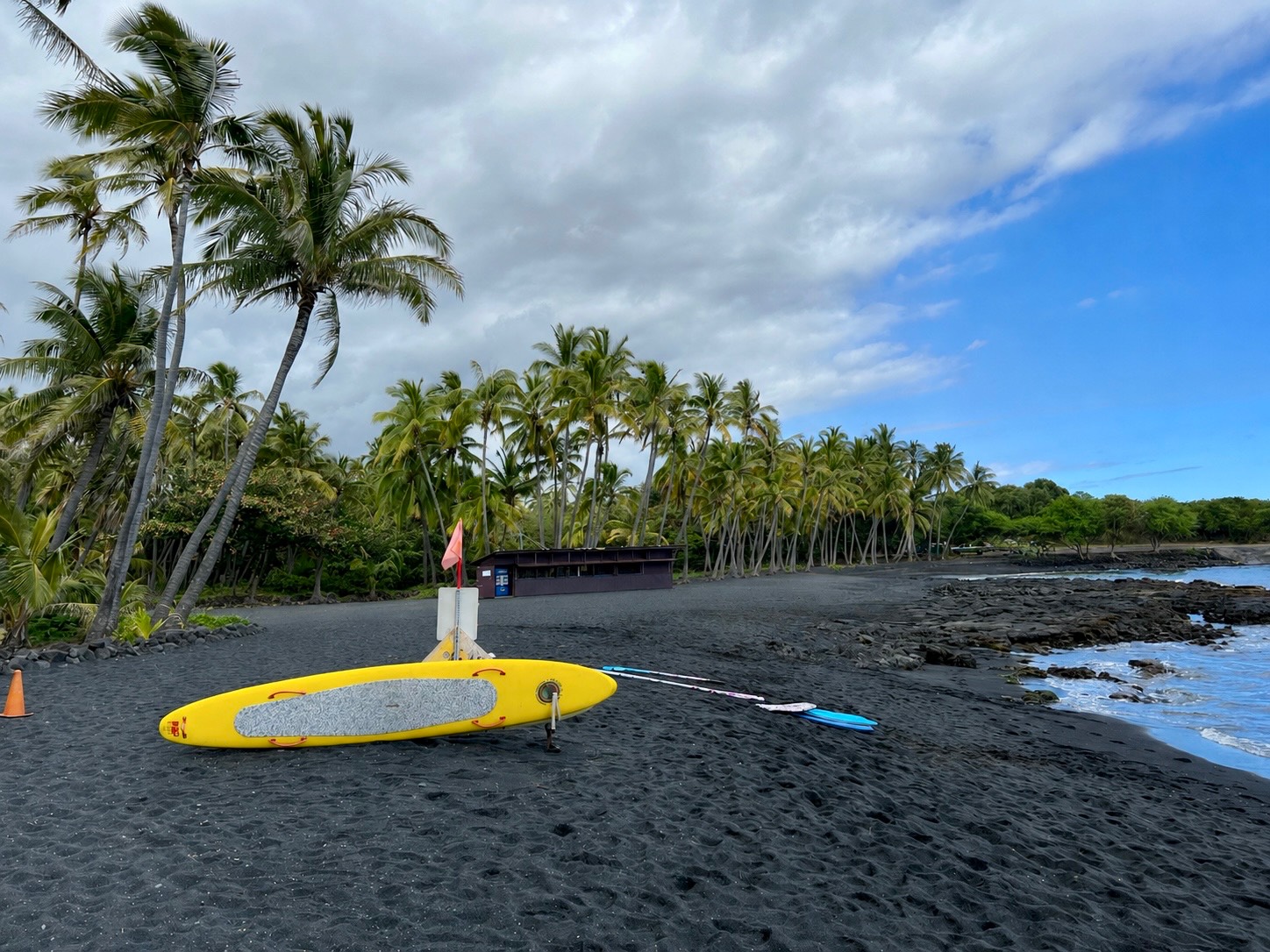 Punaluʻu Black Sand Beach Park: Hawaiʻi County Announces Purchase Agreement—What It Means for Beach Access, Parking, and Facilities