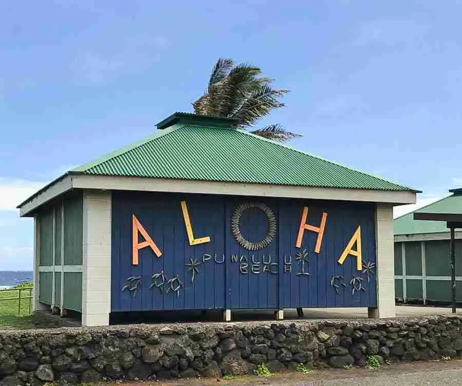 Coastline at Punaluʻu