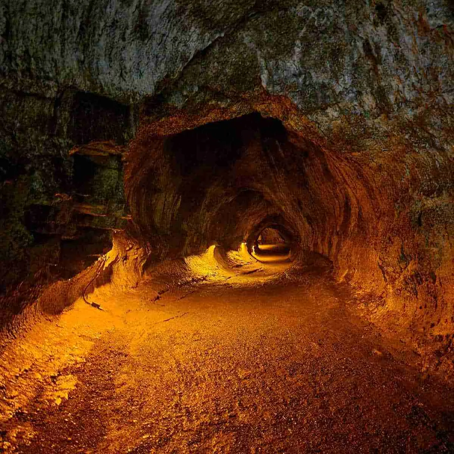 Thurston Lava Tube (Nāhuku)